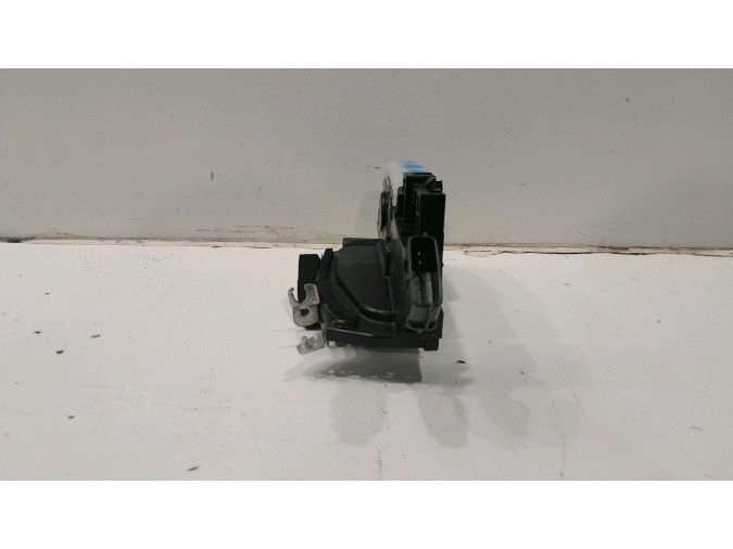 CERRADURA PUERTA DELANTERA DERECHA NISSAN X TRAIL 40402