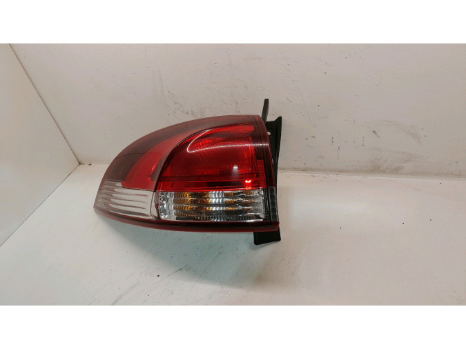PILOTO TRASERO IZQUIERDO RENAULT CLIO 2014