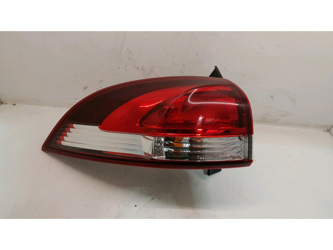 PILOTO TRASERO IZQUIERDO RENAULT CLIO 2014