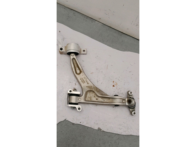 BRAZO SUSPENSION INFERIOR DELANTERO IZQUIERDO VOLVO V60 2021