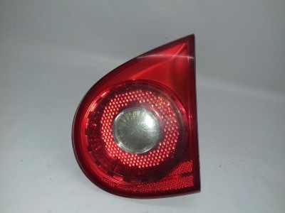 PILOTO TRASERO DERECHO SKODA SUPERB 2005