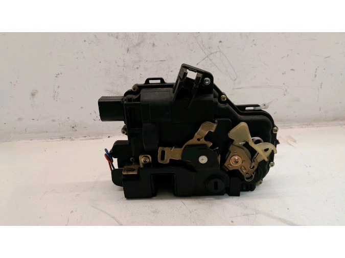 CERRADURA PUERTA TRASERA DERECHA SEAT LEON 2000