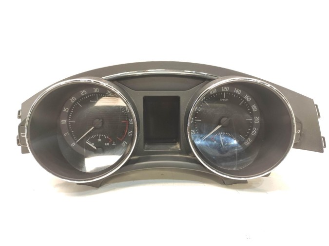 CUADRO INSTRUMENTOS SKODA SUPERB 2015