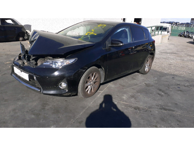 Intercooler TOYOTA AURIS  2015