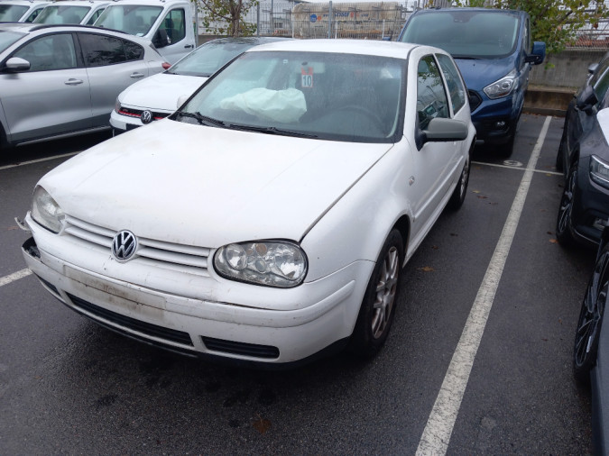 VOLKSWAGEN GOLF Año : 2003