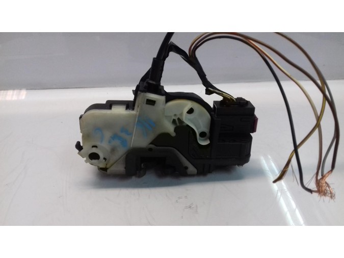 CERRADURA PUERTA DELANTERA DERECHA OPEL INSIGNIA 2009