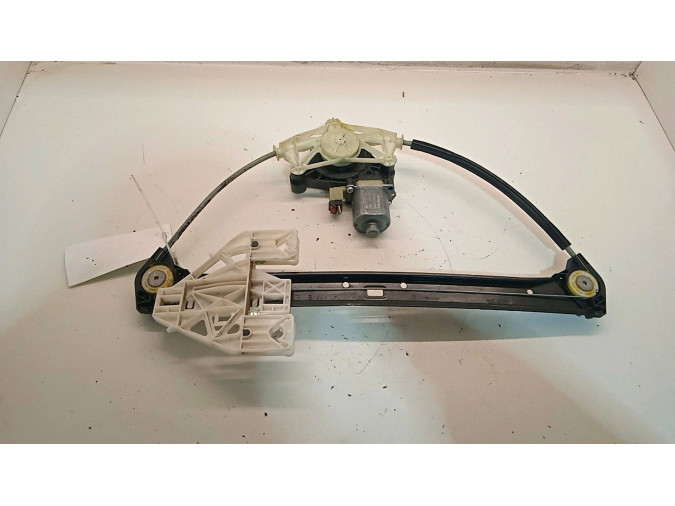 MOTOR ELEVALUNAS TRASERO IZQUIERDO AUDI A3 2016