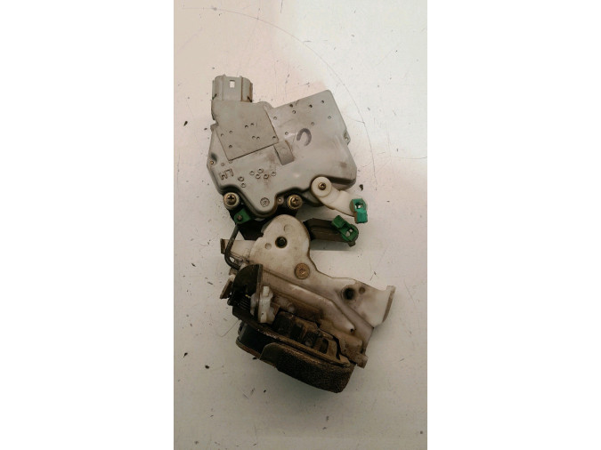 CERRADURA PUERTA TRASERA IZQUIERDA NISSAN PATROL 2002