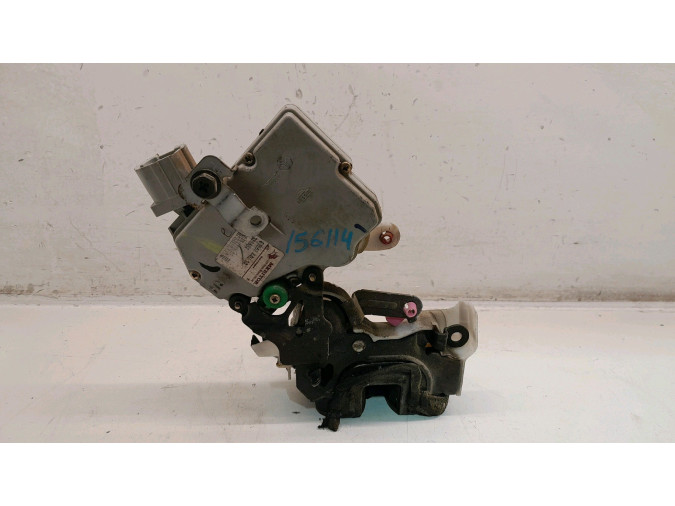 CERRADURA PUERTA TRASERA DERECHA NISSAN PATROL 2002