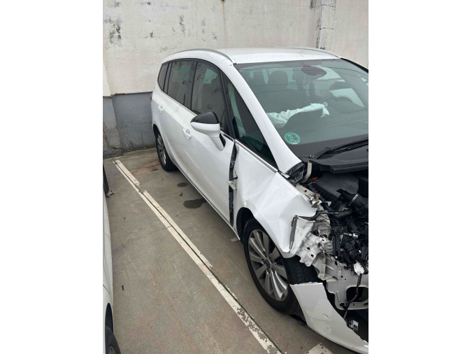 OPEL ZAFIRA Año : 2015