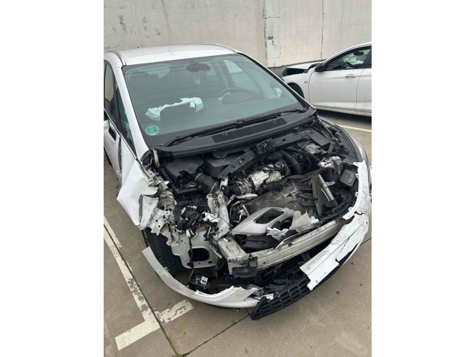 OPEL ZAFIRA Año : 2015