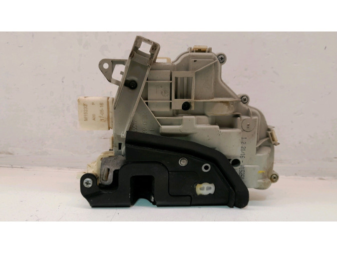 CERRADURA PUERTA TRASERA DERECHA AUDI A3 2016