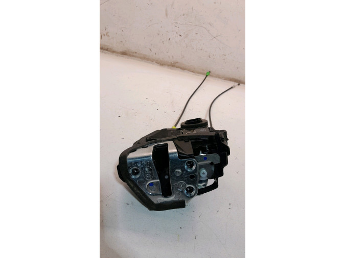 CERRADURA PUERTA TRASERA IZQUIERDA TOYOTA AURIS 2016