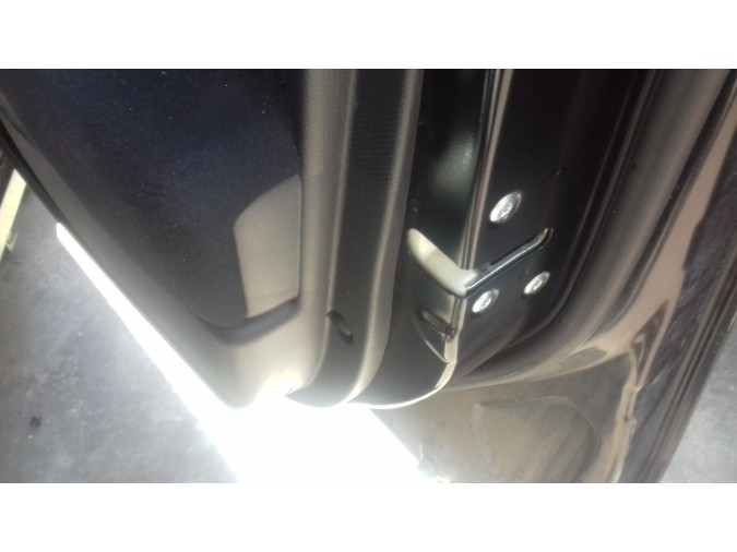 CERRADURA PUERTA DELANTERA DERECHA CHEVROLET LACETTI 2008