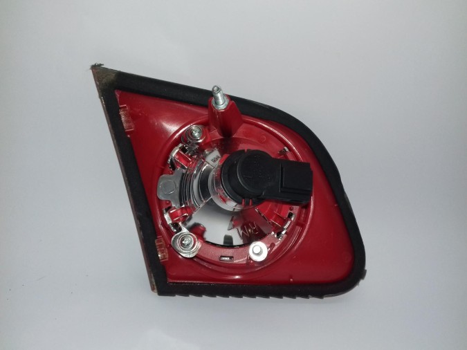 PILOTO TRASERO DERECHO INTERIOR FORD FOCUS 2006