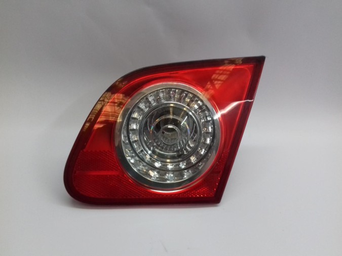 PILOTO TRASERO DERECHO INTERIOR FORD FOCUS 2005