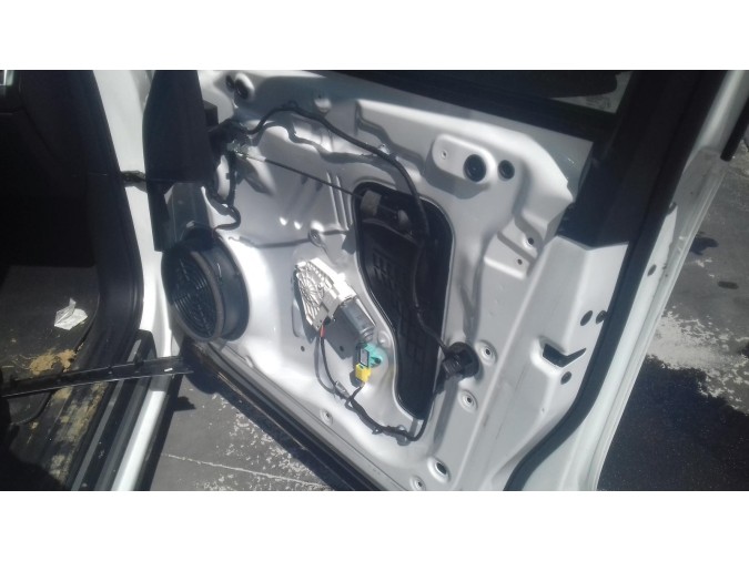 ELEVALUNAS DELANTERO DERECHO AUDI Q5 2012