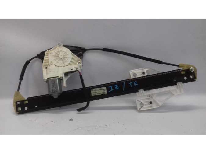 ELEVALUNAS DELANTERO DERECHO AUDI Q5 2012