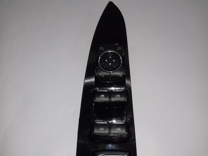 MANDO ELEVALUNAS DELANTERO IZQUIERDO FORD MONDEO 2015