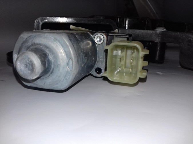 ELEVALUNAS TRASERO IZQUIERDO FORD MONDEO 2015