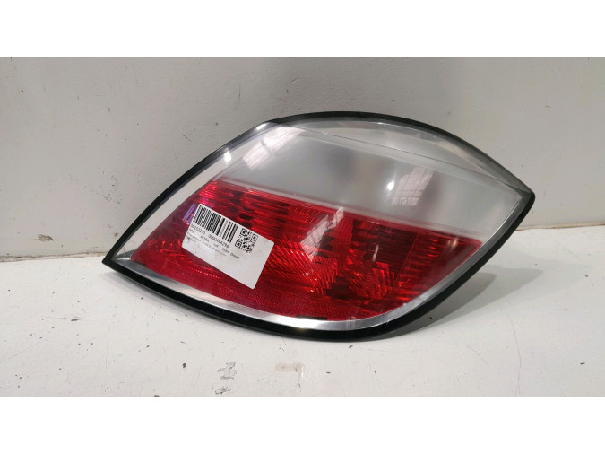 PILOTO TRASERO DERECHO OPEL ASTRA 2004