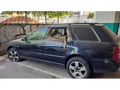 AUDI A4 Año : 2000