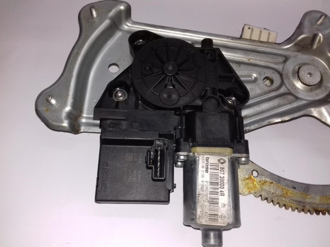 ELEVALUNAS DELANTERO DERECHO RENAULT MEGANE 2009