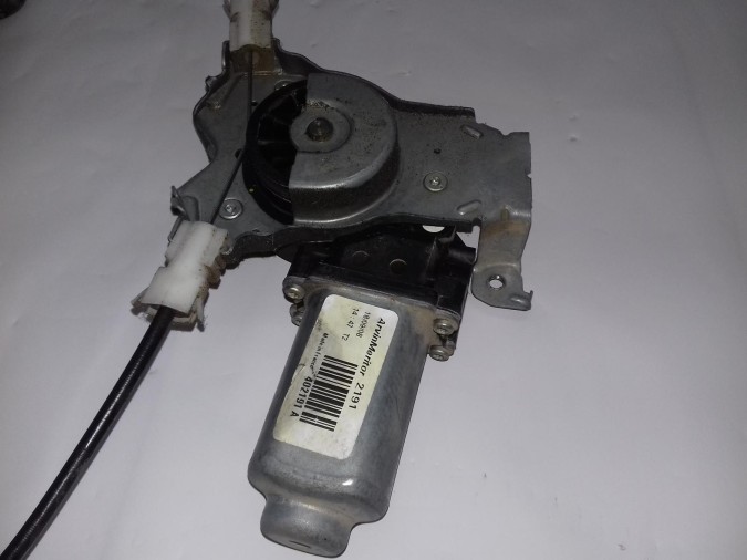 ELEVALUNAS TRASERO IZQUIERDO VOLKSWAGEN GOLF 2009
