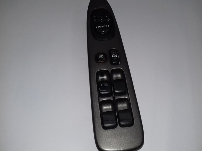 MANDO ELEVALUNAS DELANTERO IZQUIERDO TOYOTA IS SERIES 2001