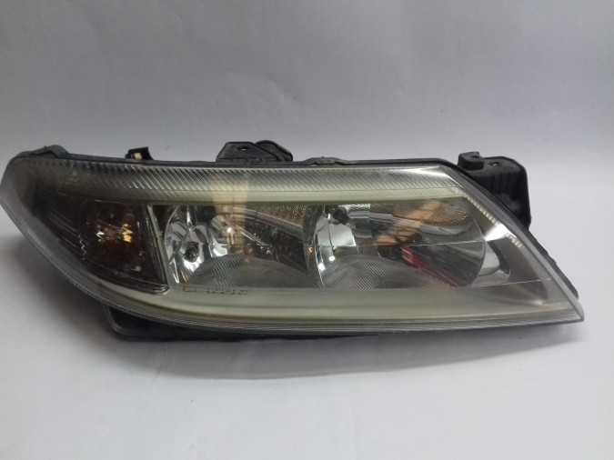 FARO DELANTERO DERECHO RENAULT LAGUNA 2004