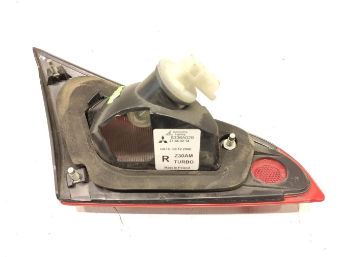 PILOTO TRASERO DERECHO MITSUBISHI COLT 2005