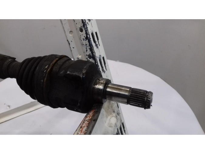 TRANSMISION DELANTERA IZQUIERDA VOLKSWAGEN TOURAN 1997
