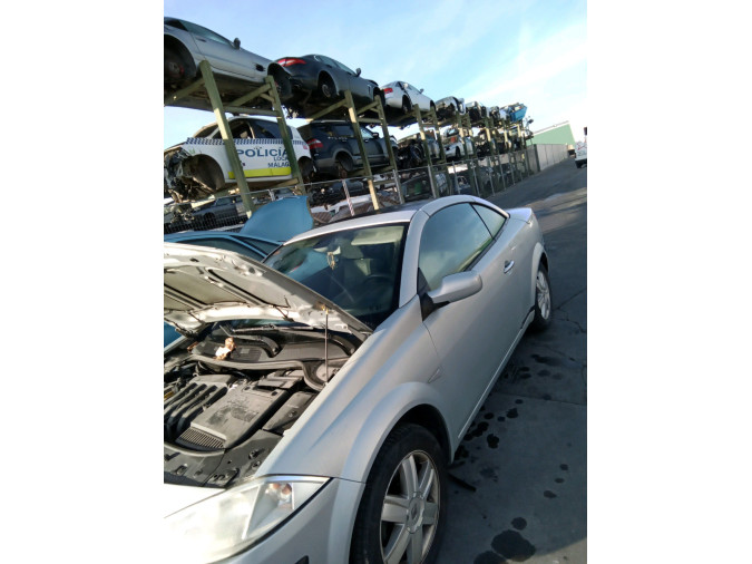 Piloto tr iz RENAULT MÉGANE 2004 2004