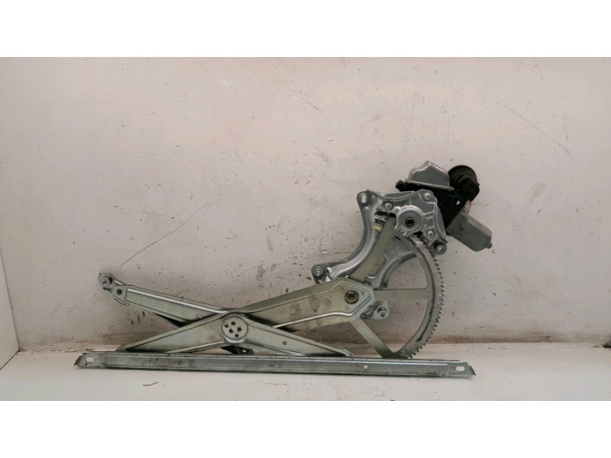 ELEVALUNAS DELANTERO IZQUIERDO TOYOTA LAND CRUISER 2011