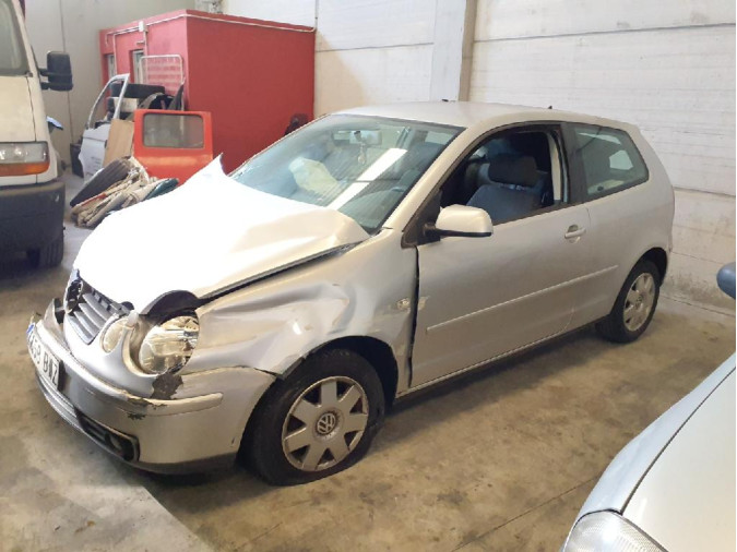 VOLKSWAGEN POLO Año : 2002