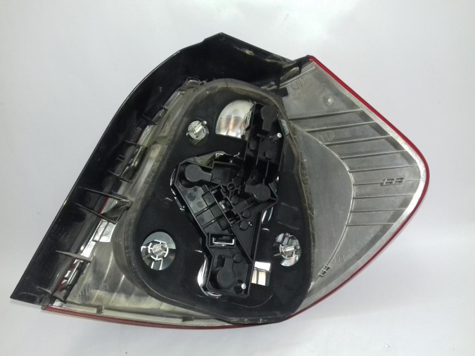 PILOTO TRASERO IZQUIERDO BMW SERIE 1 2005