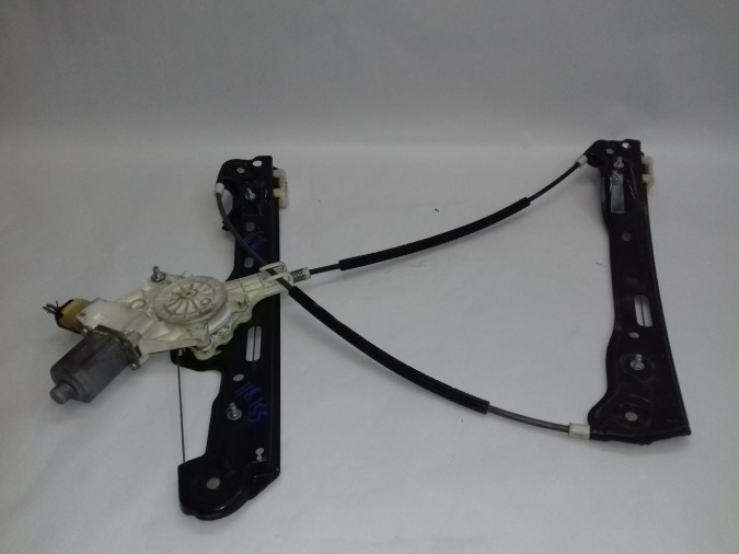 ELEVALUNAS DELANTERO DERECHO BMW SERIE 1 2005