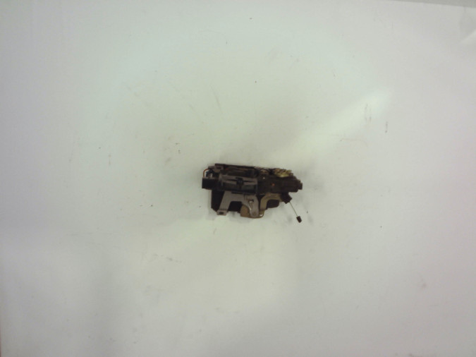 CERRADURA PUERTA DELANTERA IZQUIERDA VOLKSWAGEN NEW BEETLE 2000