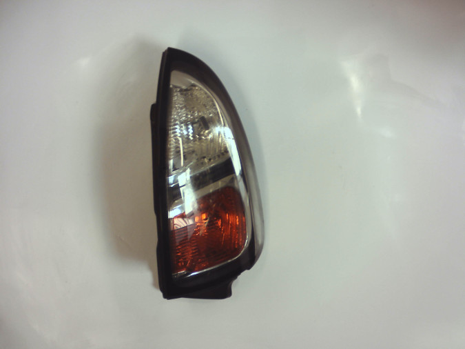 PILOTO TRASERO DERECHO CITROEN C3 PICASSO 2014