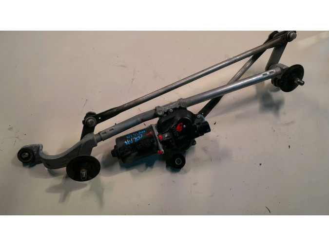 MOTOR LIMPIAPARABRISAS DEL NISSAN NV200 2017