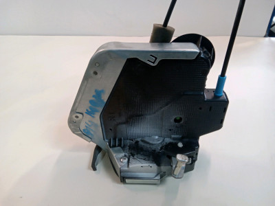 CERRADURA PUERTA TRASERA DERECHA LEXUS IS 200D 2011
