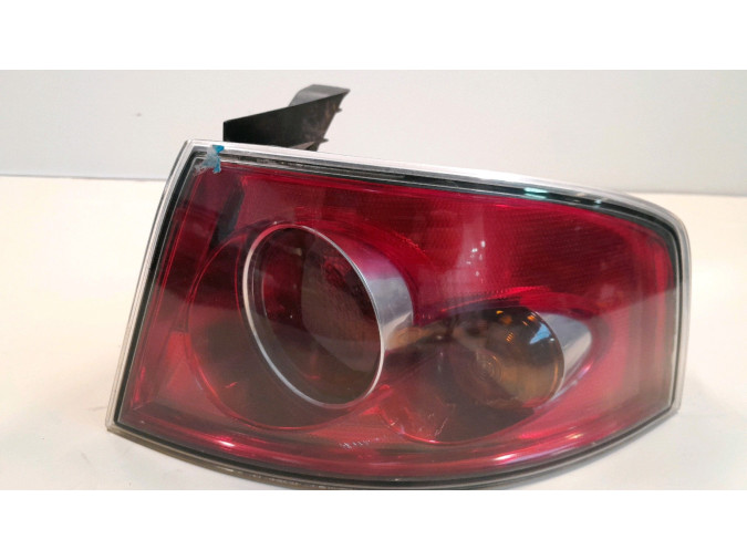 PILOTO TRASERO DERECHO EXTERIOR SEAT IBIZA 2006