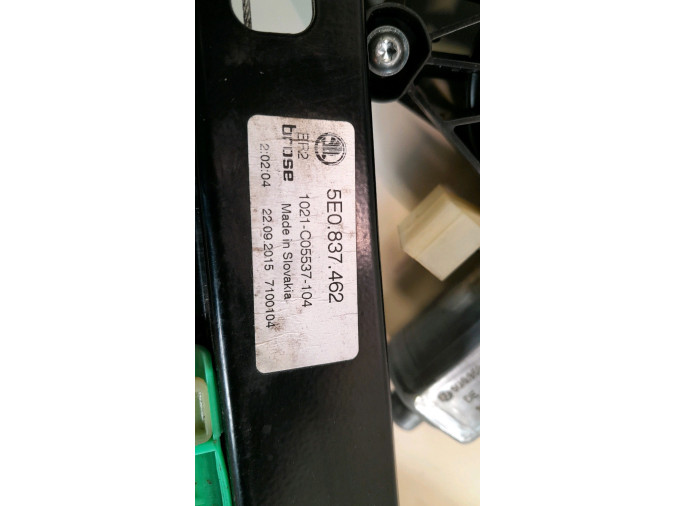 ELEVALUNAS TRASERO DERECHO SKODA OCTAVIA 2016