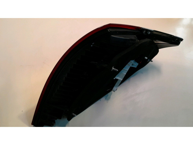 PILOTO TRASERO DERECHO MERCEDES S 320 CDI 2008