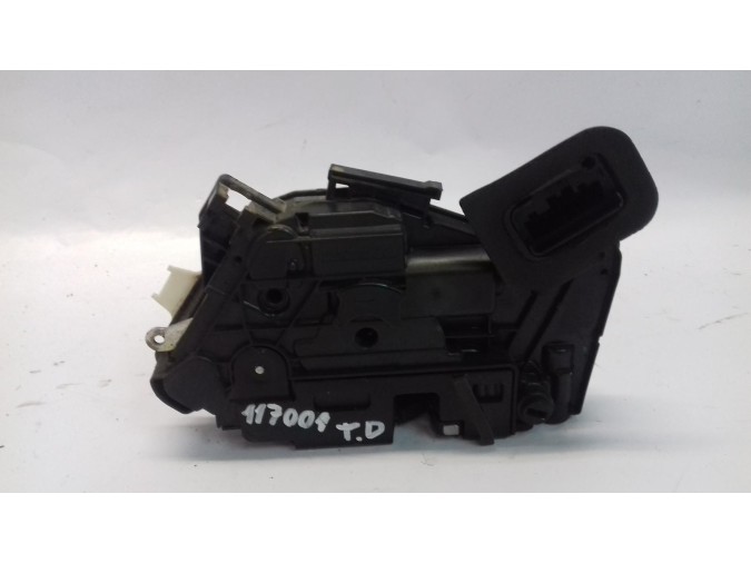 CERRADURA PUERTA TRASERA DERECHA VOLKSWAGEN GOLF 2016