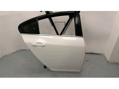 PUERTA TRASERA DERECHA OPEL INSIGNIA BLANCO 2014