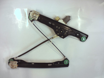 ELEVALUNAS DELANTERO DERECHO BMW 320D 2005