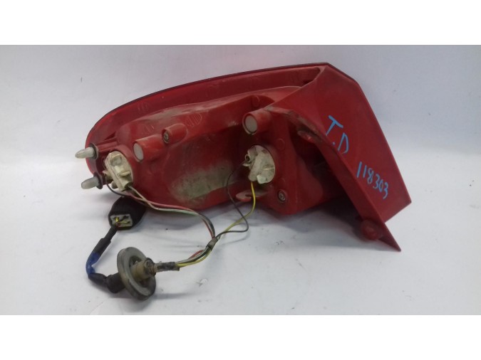 PILOTO TRASERO DERECHO CHEVROLET LACETTI 2007