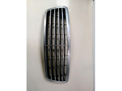 REJILLA DELANTERA MERCEDES E 430 4MATIC 2001