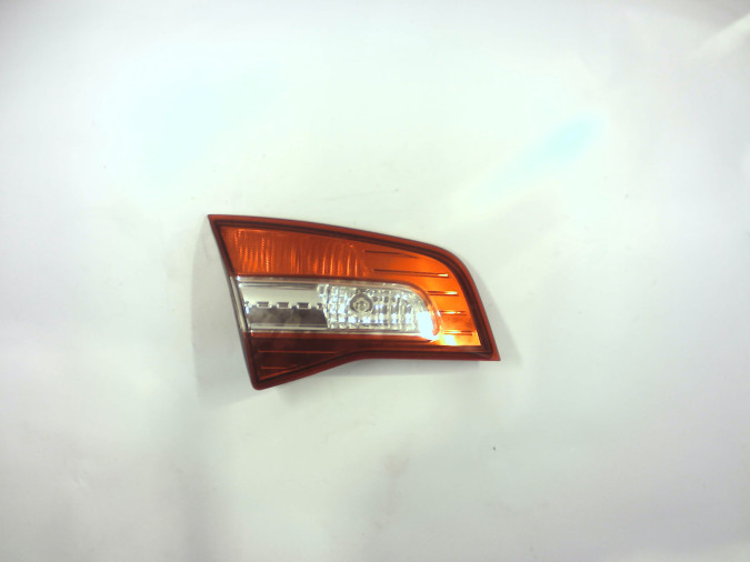 PILOTO TRASERO IZQUIERDO INTERIOR RENAULT KOLEOS 2010
